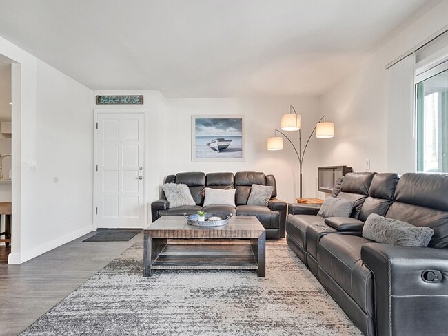 Photo - 7405 Seashore Dr Unidad A