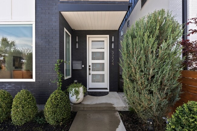 Photo - 3224 W 16th Ave