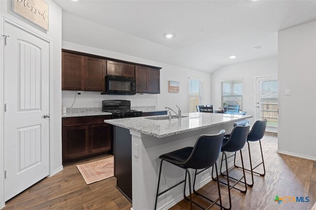 Photo - 113 Lily Pond Trl