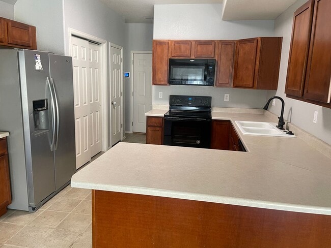 Photo - Charming 2BD/2.5BA Townhome with Attached ...