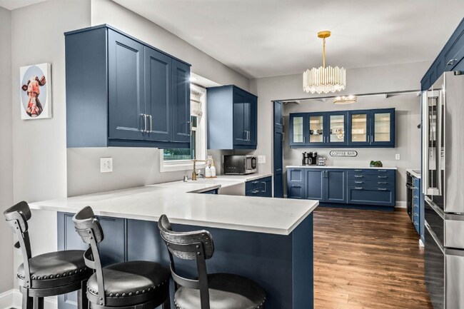 Photo - 421 W Lloyd St