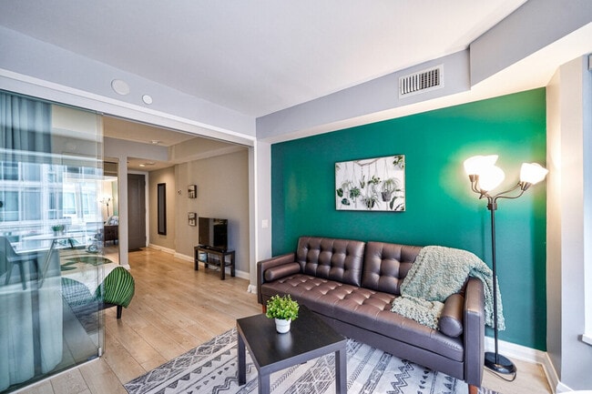 Photo - 155 Yorkville Ave Unité SI ID1513145P