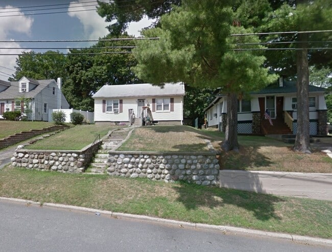 Building Photo - 48 Merriam Ave