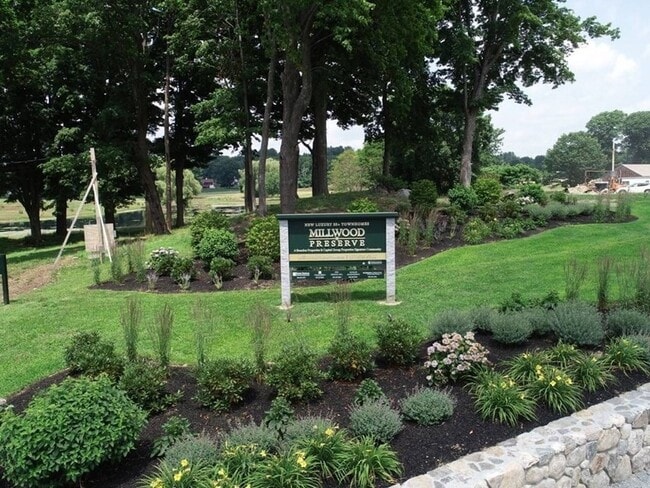 Photo - 175 Millwood St Unidad F2