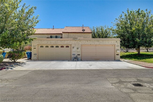 Photo - 2541 Love St Townhome