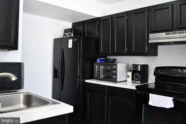 Photo - 46 Hillside Ct