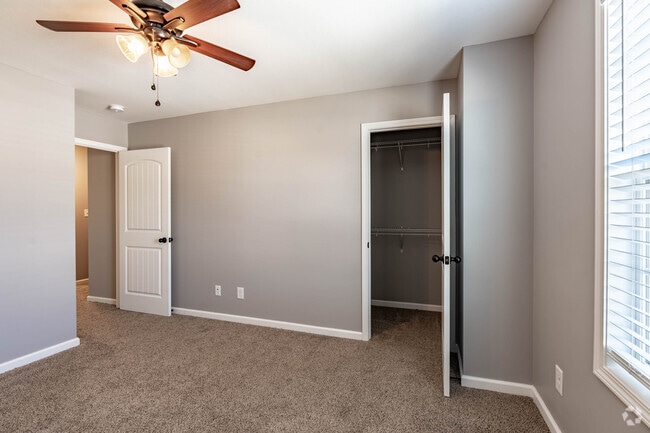 2BR 1.5B 1000SF bedroom 1