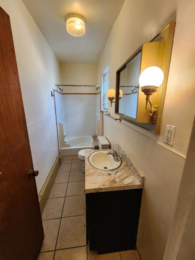 Photo - 1527 S 4th St Unidad 2F/3F