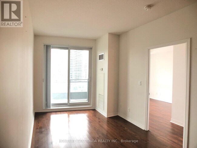 Photo - 18 Holmes Ave Unité 909