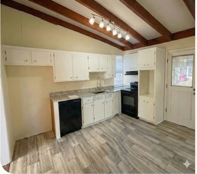 Photo - 2820 Riverview Rd