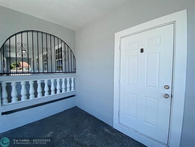 Photo - 2250 NW 103rd St Apartment Unit B