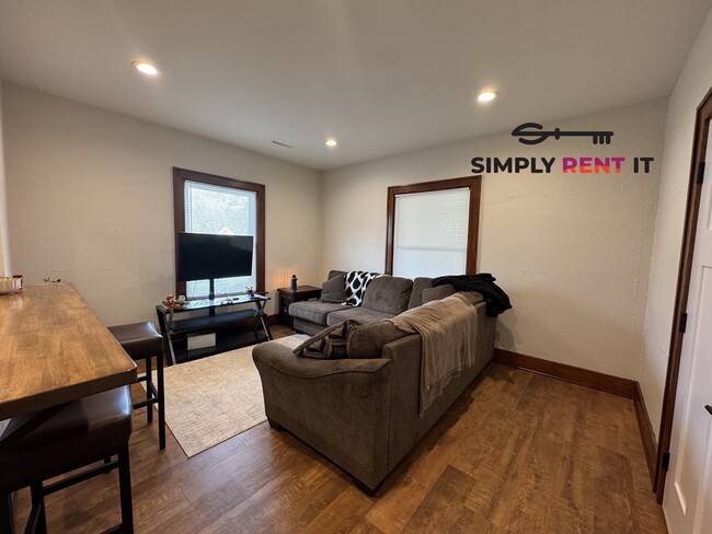 Photo - Renovated 2 Bedroom, 2 Bathroom on Campus!