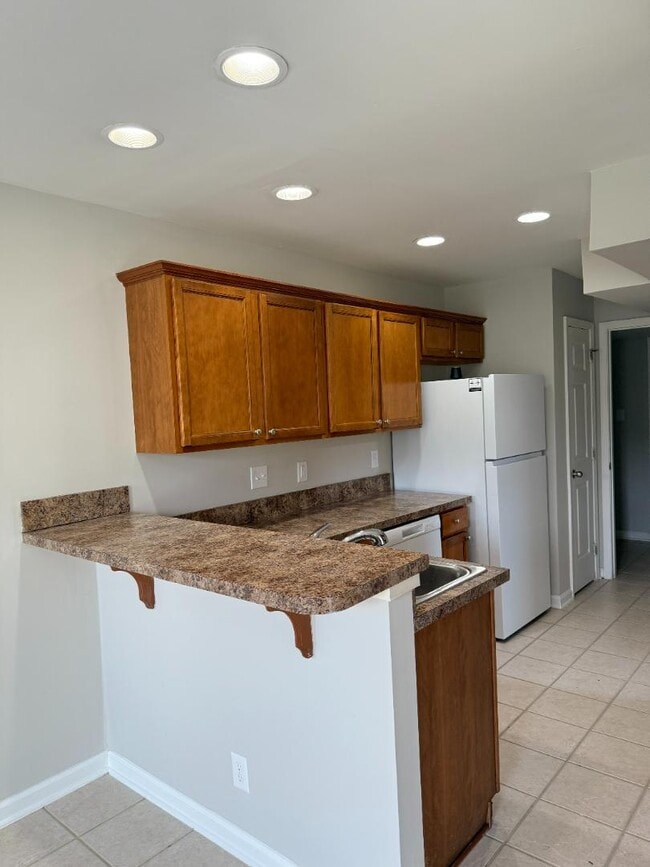 Photo - 2000 Willis Dr