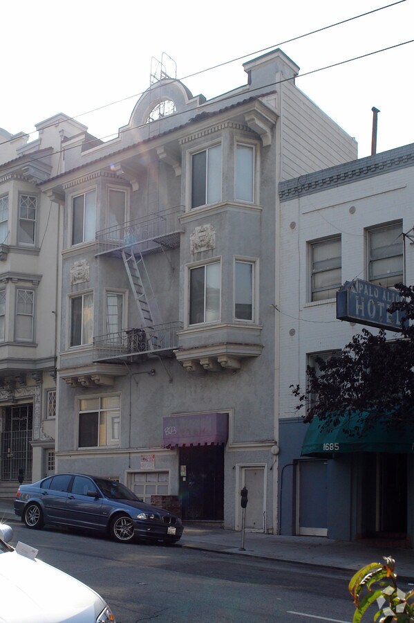 Photo - 1671 Sacramento St