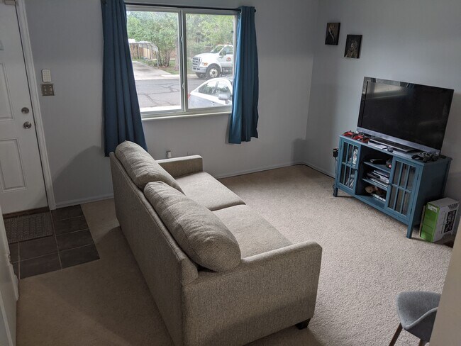 Photo - 4990 Dewar Dr