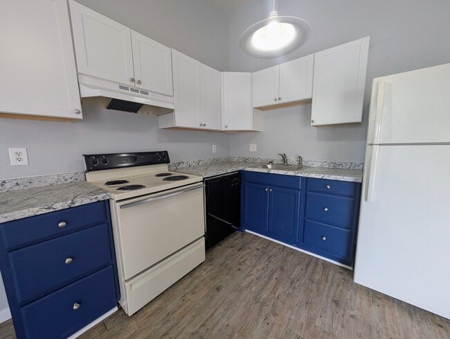 Photo - 1235 Continental Ct