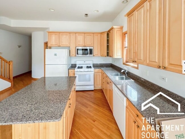 Photo - 2743 N Southport Ave Unit 3