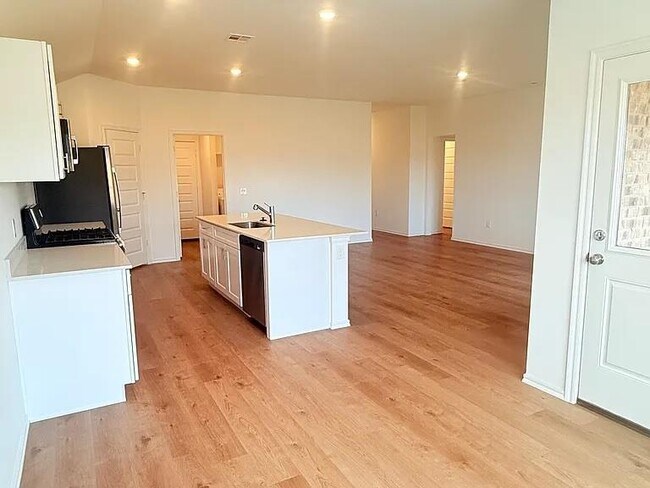 Photo - 16217 Lovers Ln