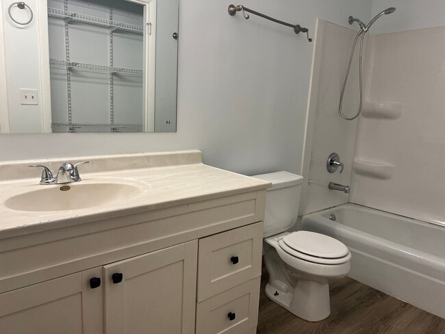 Photo - Biscayne Apartments