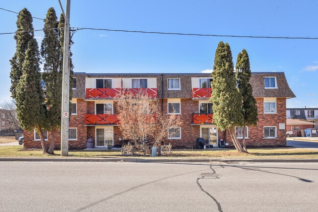 1554 Queenston Rd - 1554 Queenston Rd