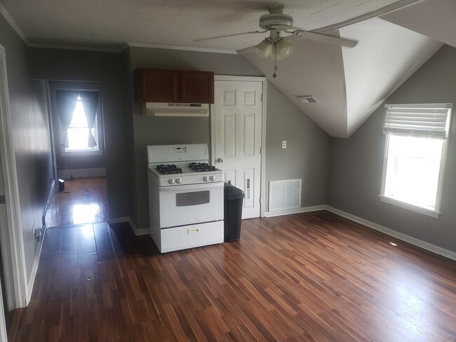 Photo - 7 Lanes Ave Unit 2