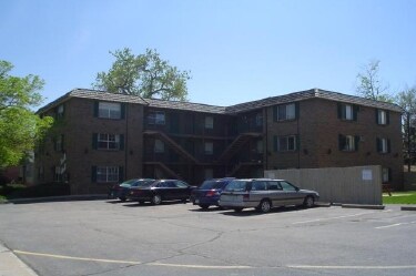 Photo - Knollwood and Tanglewood Apartments