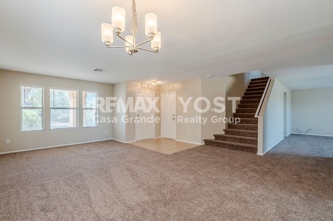Photo - Spacious Living in SK Ranch!