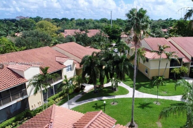 Building Photo - 1285 SW 46th Ave Unit 2706