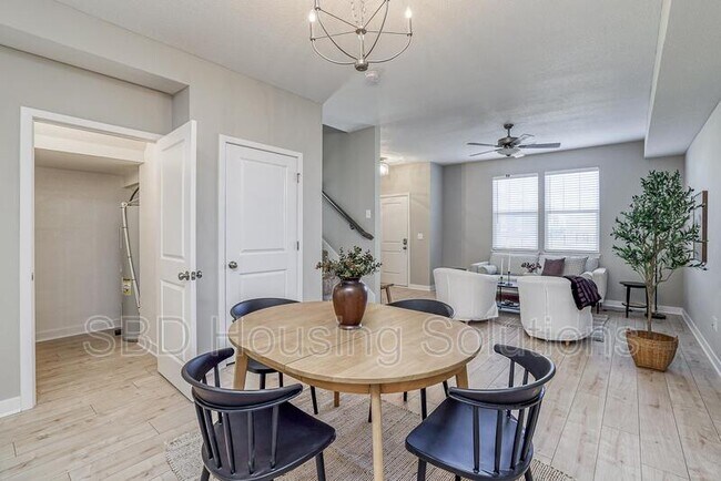 Photo - 27301 E Oak View Dr