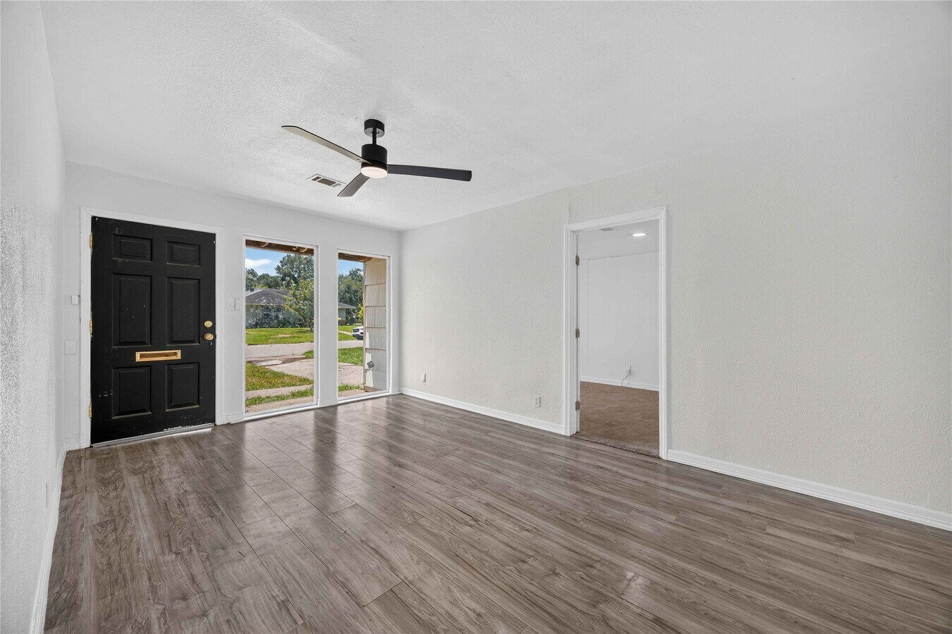 Photo - 6207 Heron Dr