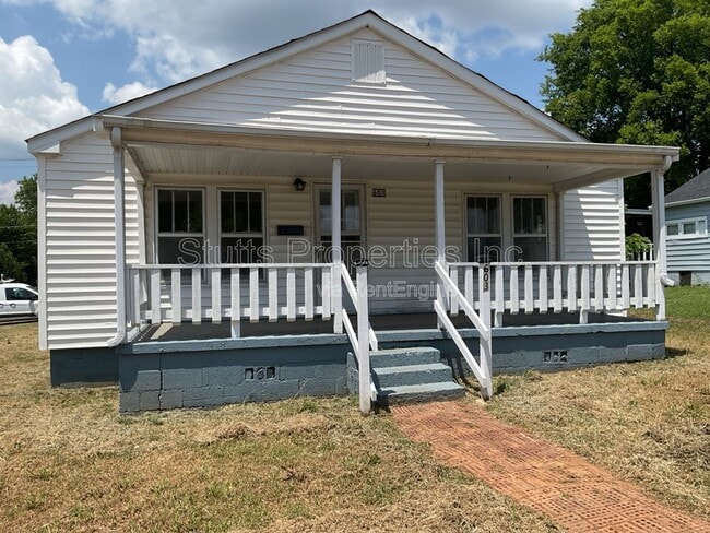 Building Photo - 603 Martha Ave