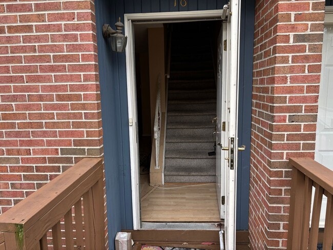 Photo - Abbey Lane Townhome 3 Beds 3 Baths!!