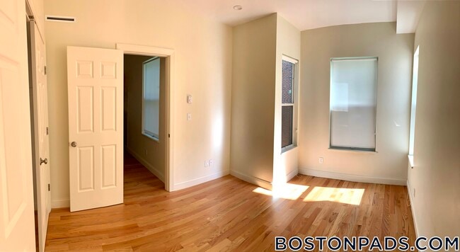 Photo - 379 Harvard St Unit 1