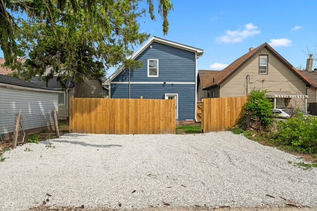 47 Schiller St