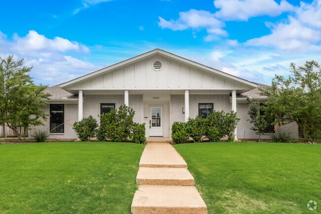 Building Photo - 2605 Glenhaven Dr Rental