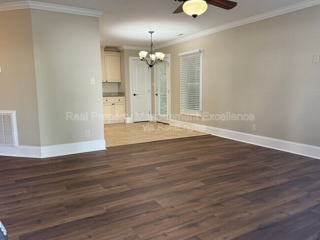 Photo - 4261 Dalcross Rd