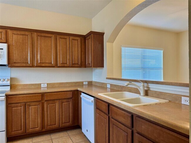 Photo - 11606 Hereford St