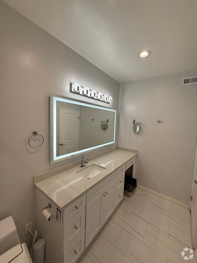 Building Photo - 19009 Sherman Way Unit 21 Rental