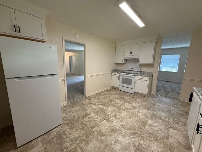 Photo - 403 Thomas Dr