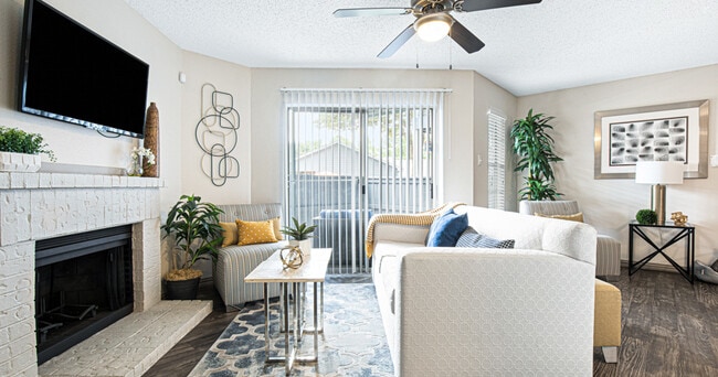 Photo - Oaks of Lewisville Apartments