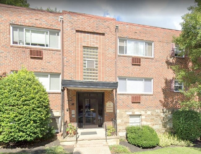 Photo - 615 Paxon Ave