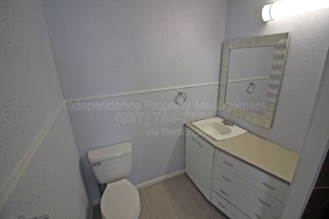 Photo - 78 Notre Dame Ave