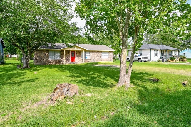 Photo - 3210 Ridgefield Rd