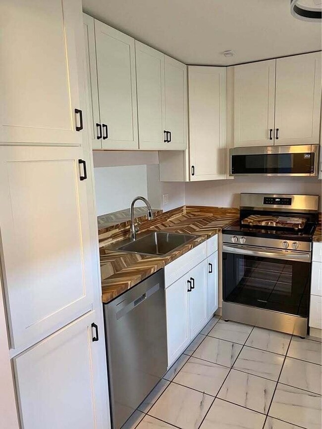Photo - 3566 N University Dr Unit F-5