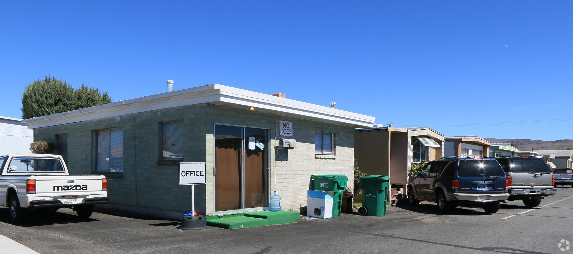 Photo - 106 E Victorian Ave