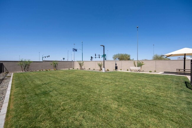Avilla Western Garden