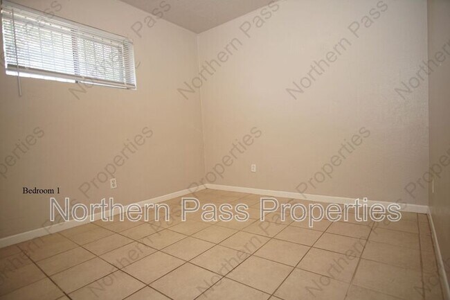 Photo - 120 S Carolina Dr