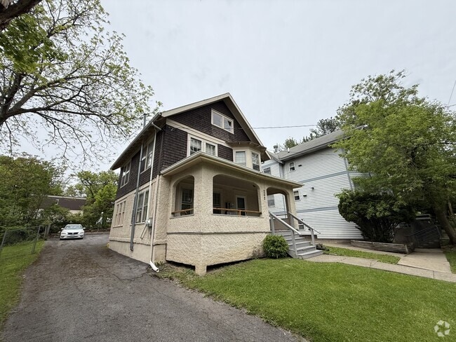 Building Photo - 202 Miller St Rental