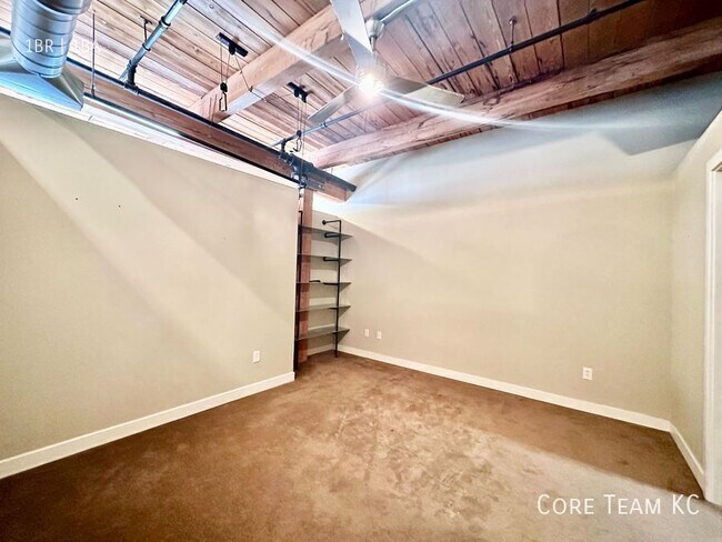 710 Broadway-807