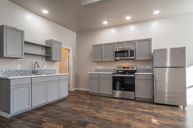 Photo - 510 Geary Dr